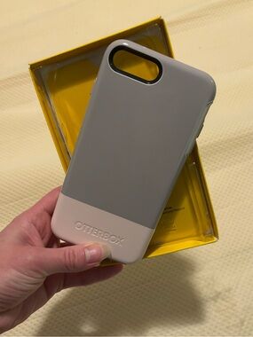 Otterbox case iPhone 8+